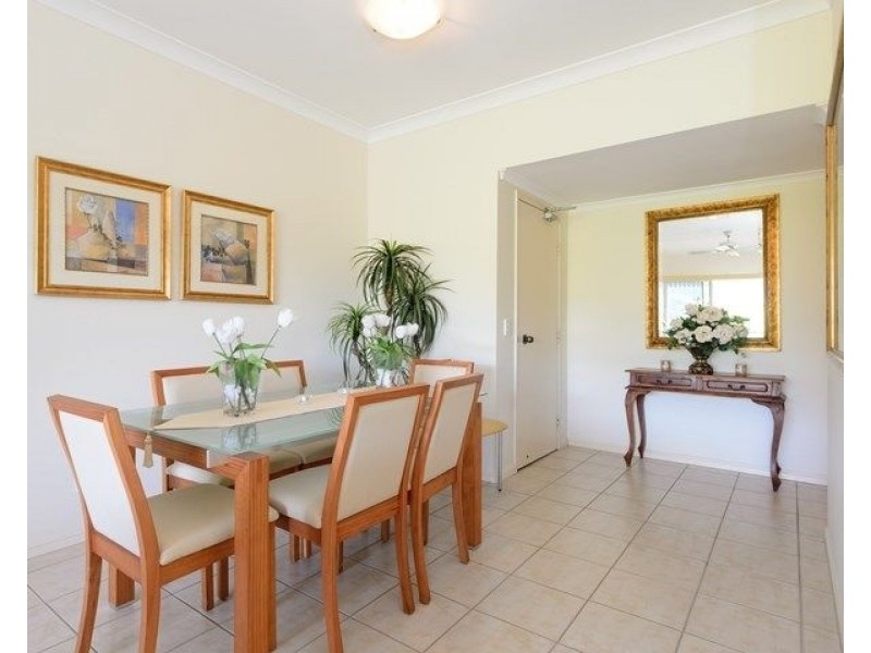 43/8-14 Munro Terrace, Mooroobool QLD 4870