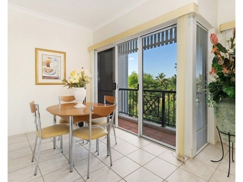 43/8-14 Munro Terrace, Mooroobool QLD 4870