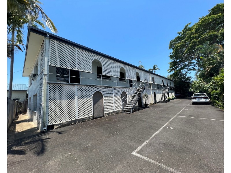 1/5 Thomas Street, Cairns North QLD 4870
