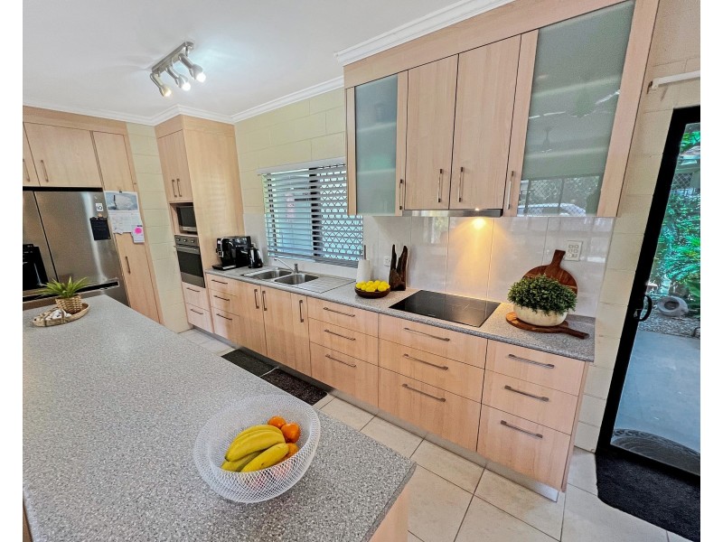 131/2-6 Lake Placid Road, Caravonica QLD 4878