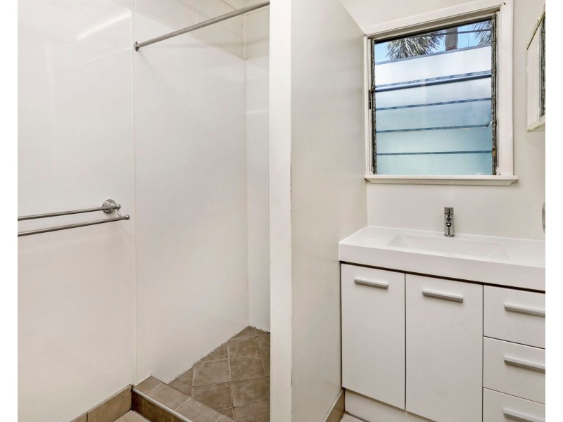 38B Clifton Road, Clifton Beach QLD 4879