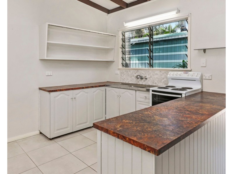 38B Clifton Road, Clifton Beach QLD 4879