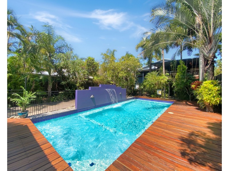 5 Phillips Street, Machans Beach QLD 4878