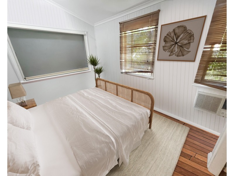 5 Phillips Street, Machans Beach QLD 4878