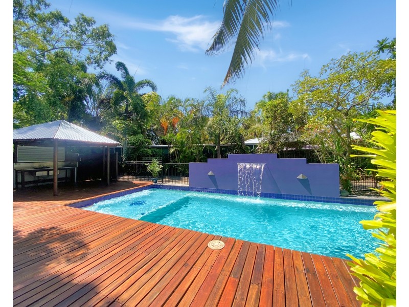 5 Phillips Street, Machans Beach QLD 4878