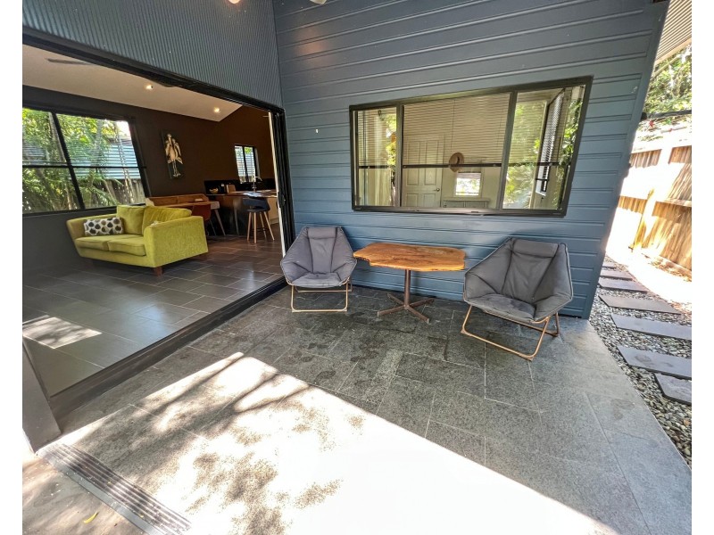 5 Phillips Street, Machans Beach QLD 4878