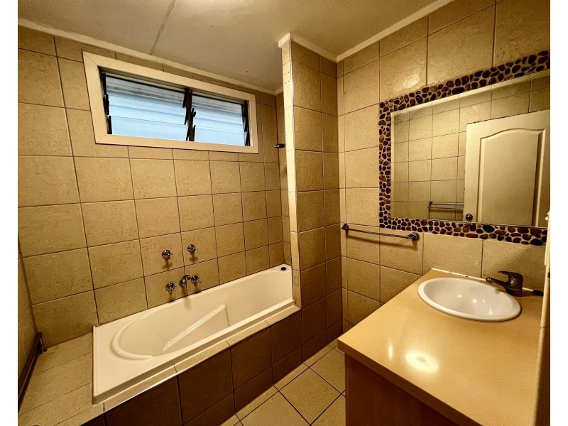 480 Varley Street, Yorkeys Knob QLD 4878