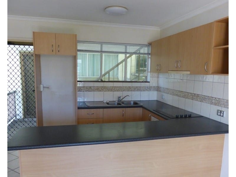 11/215 Mcleod Street, Cairns North QLD 4870