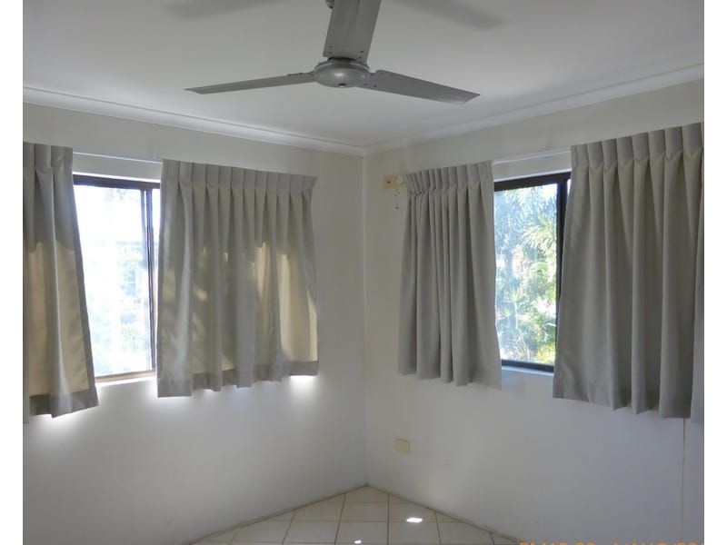 11/215 Mcleod Street, Cairns North QLD 4870