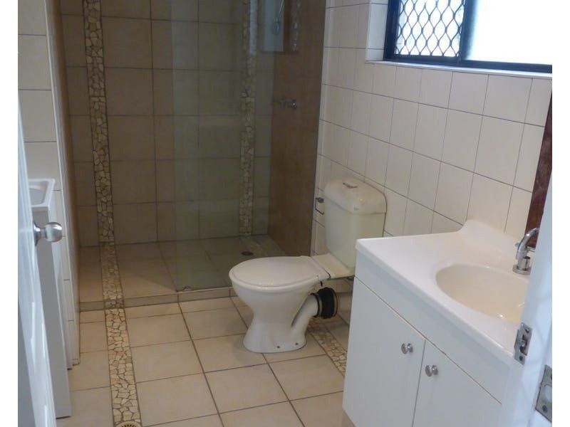 11/215 Mcleod Street, Cairns North QLD 4870