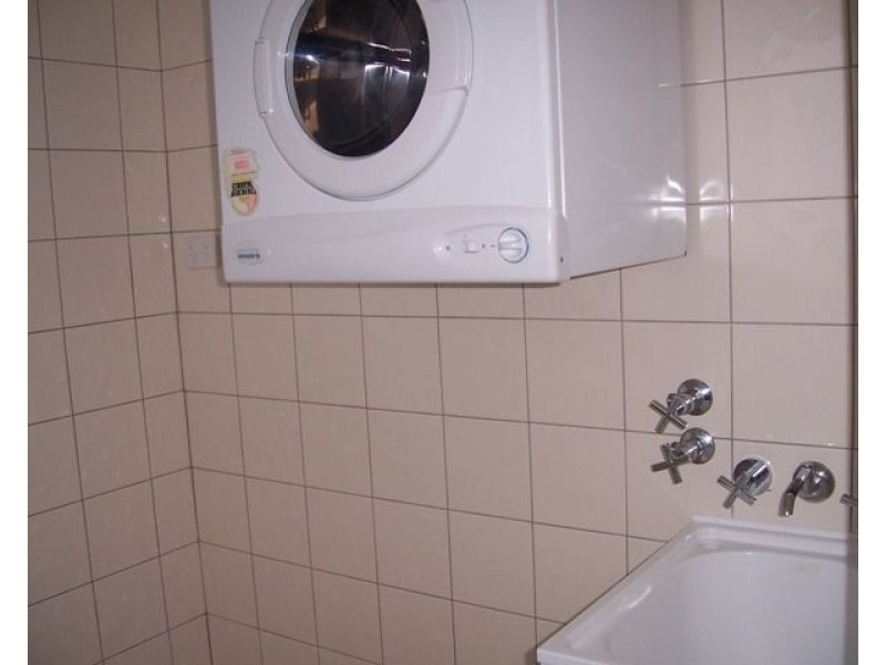 11/215 Mcleod Street, Cairns North QLD 4870