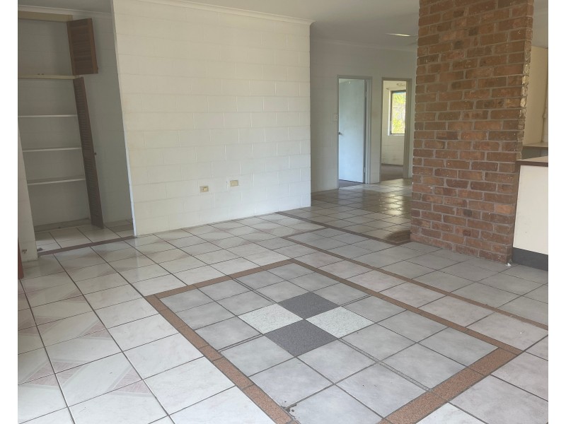 7 Dromana Close, Kewarra Beach QLD 4879