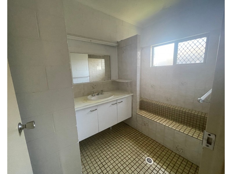 7 Dromana Close, Kewarra Beach QLD 4879