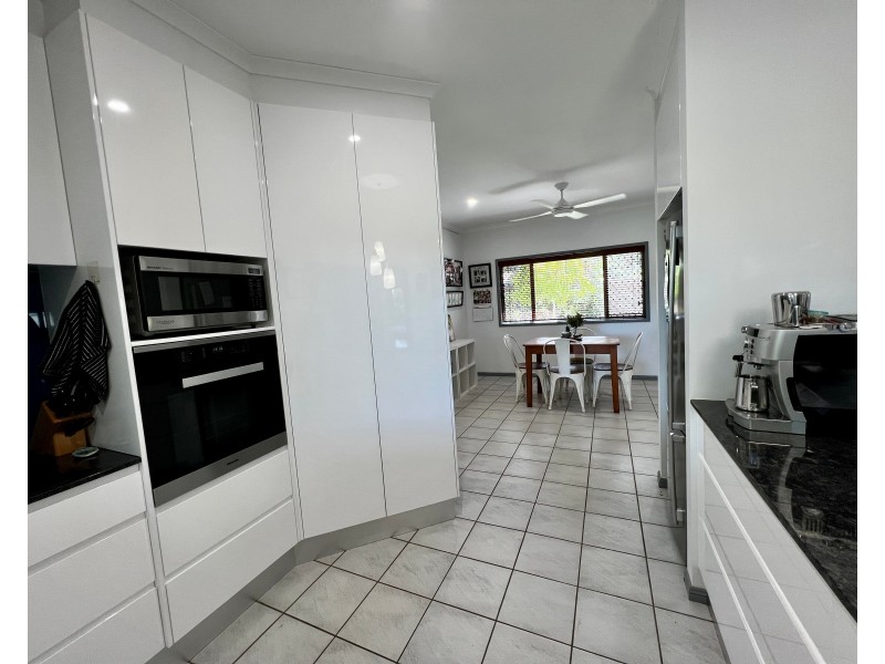 30 Cheviot Street, Smithfield QLD 4878