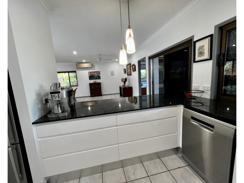 30 Cheviot Street, Smithfield QLD 4878