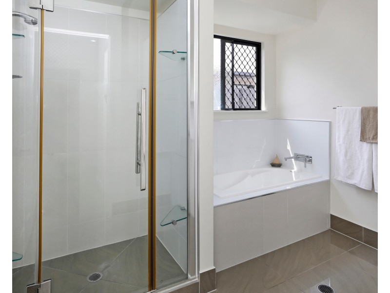 11 The Avenue, Trinity Park QLD 4879