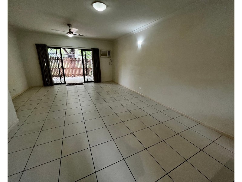 2/199 Kamerunga Road, Stratford QLD 4870