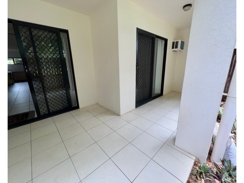 2/199 Kamerunga Road, Stratford QLD 4870