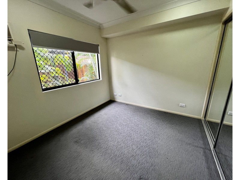 2/199 Kamerunga Road, Stratford QLD 4870