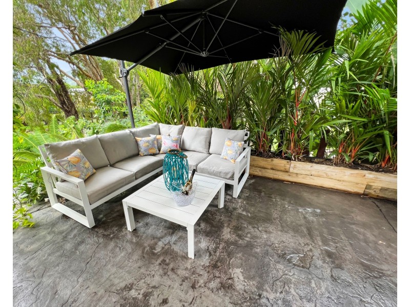 37 Freshwater Avenue, Palm Cove QLD 4879