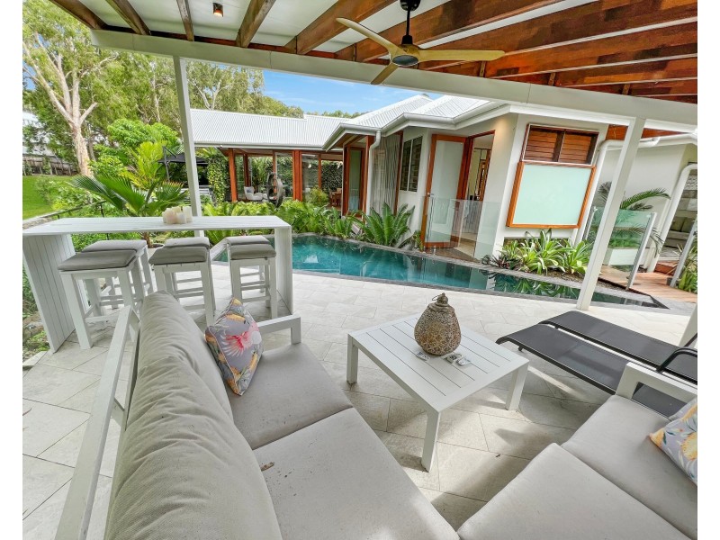37 Freshwater Avenue, Palm Cove QLD 4879