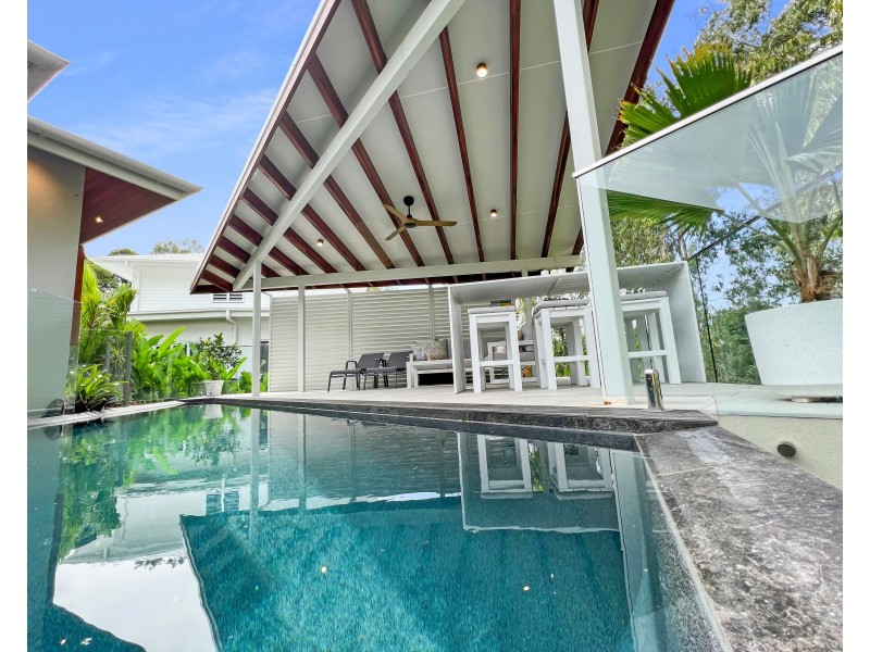 37 Freshwater Avenue, Palm Cove QLD 4879