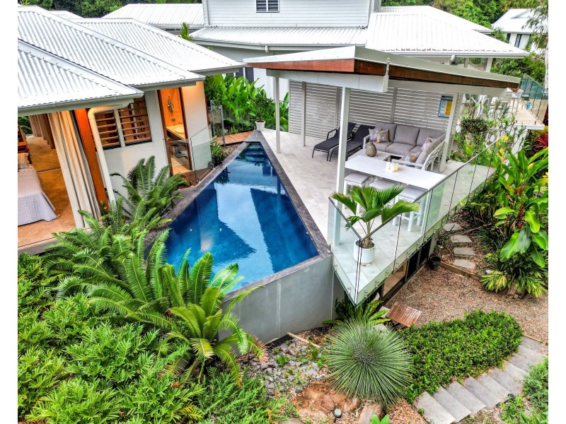 37 Freshwater Avenue, Palm Cove QLD 4879