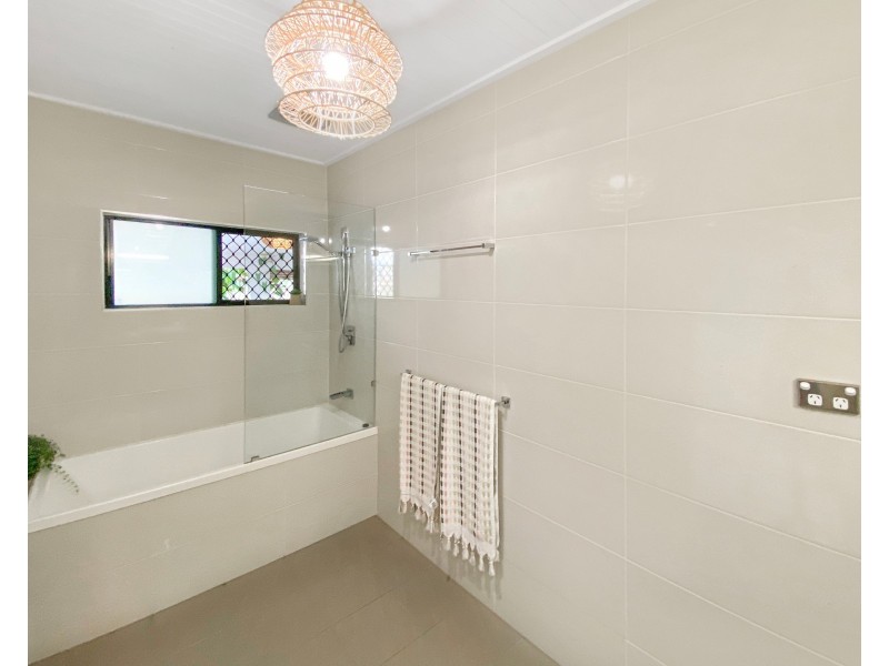 21 Rudder Street, Clifton Beach QLD 4879