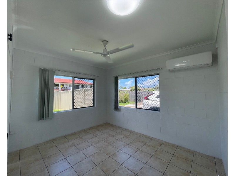 1/14 Armbrust Street, Manoora QLD 4870