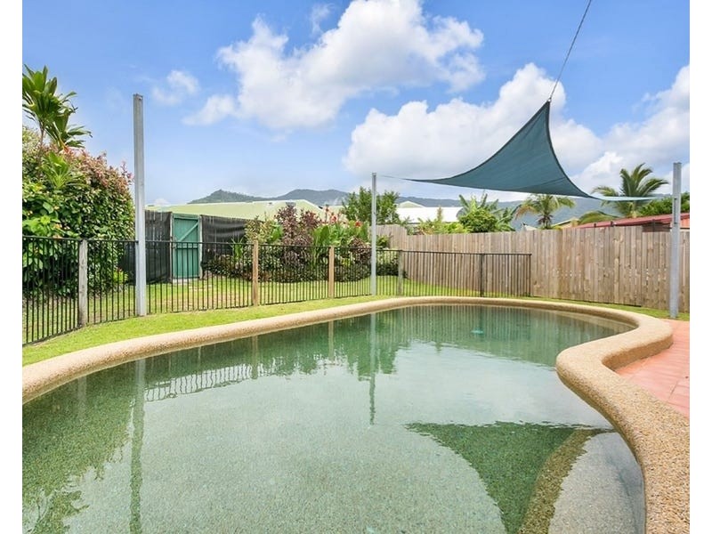 4 Queenscliff Close, Kewarra Beach QLD 4879