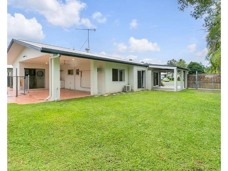 4 Queenscliff Close, Kewarra Beach QLD 4879