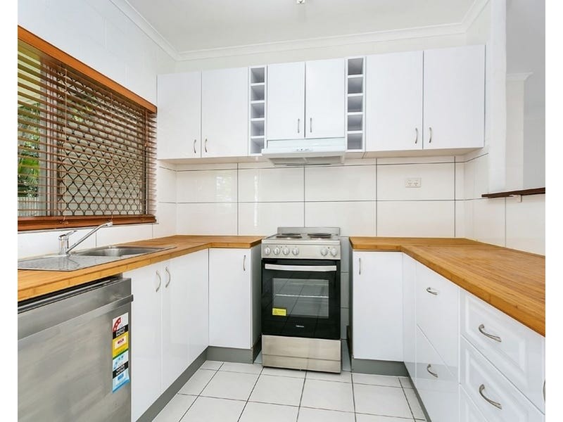 4 Queenscliff Close, Kewarra Beach QLD 4879