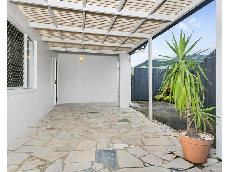 4 Queenscliff Close, Kewarra Beach QLD 4879