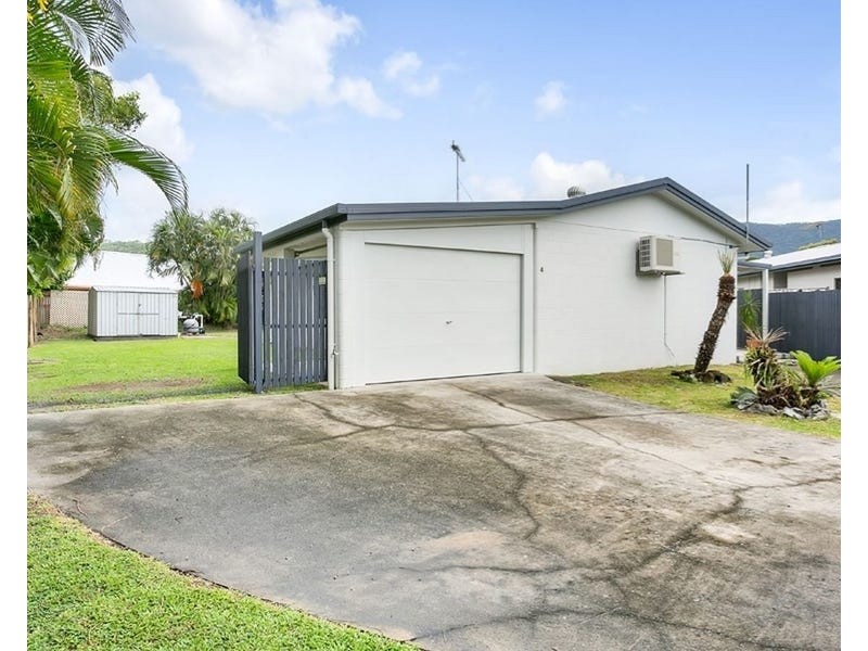 4 Queenscliff Close, Kewarra Beach QLD 4879