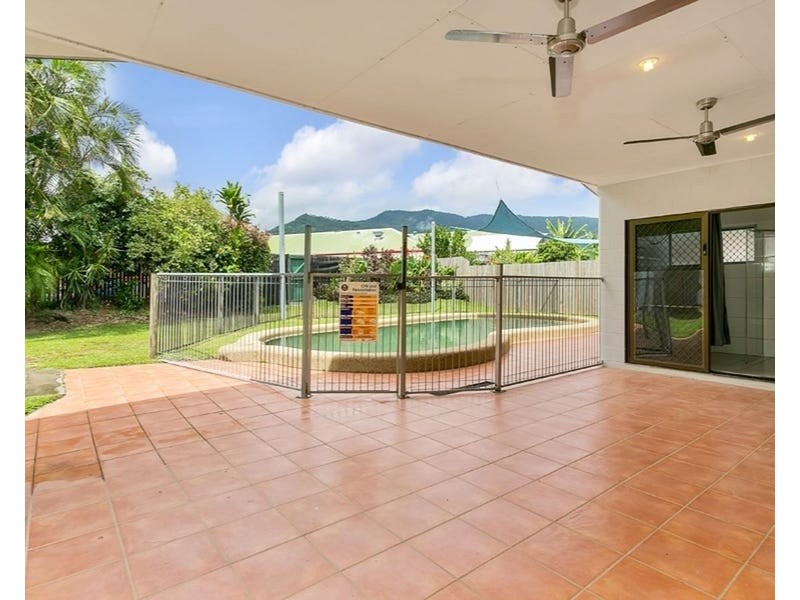 4 Queenscliff Close, Kewarra Beach QLD 4879