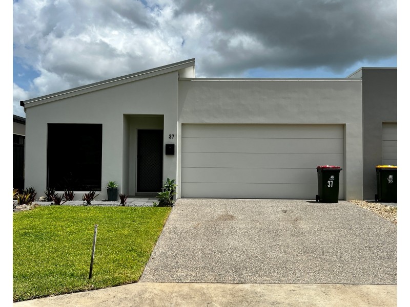 37 Lakeside Drive, Smithfield QLD 4878