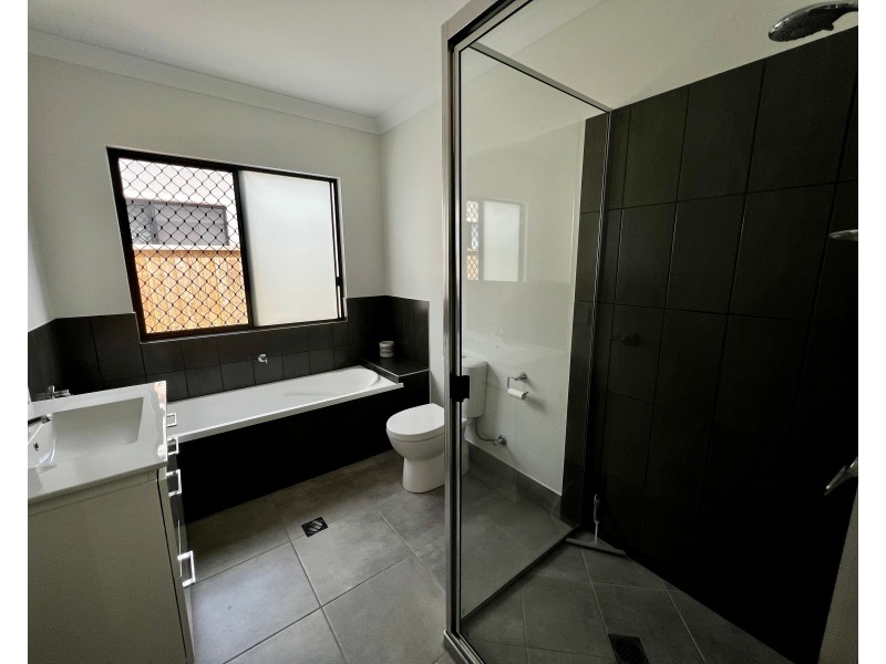 37 Lakeside Drive, Smithfield QLD 4878