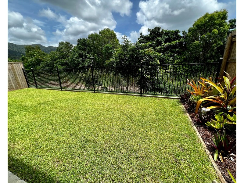37 Lakeside Drive, Smithfield QLD 4878