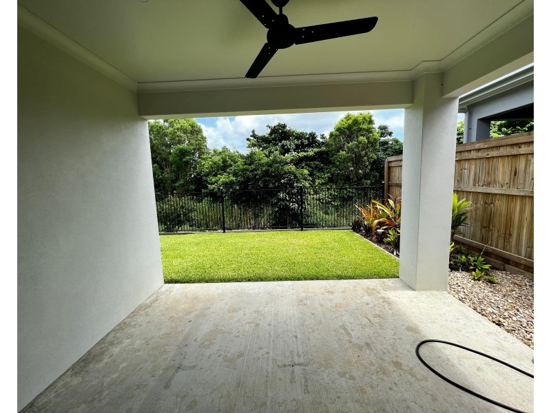 37 Lakeside Drive, Smithfield QLD 4878
