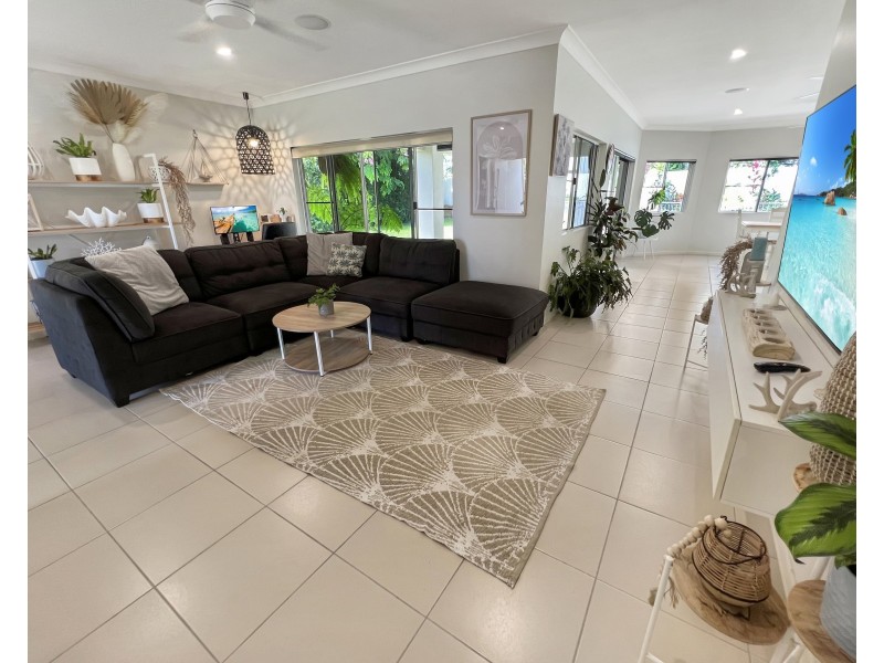 9 Limpet Close, Trinity Beach QLD 4879