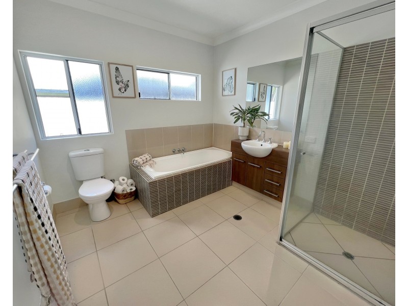 9 Limpet Close, Trinity Beach QLD 4879