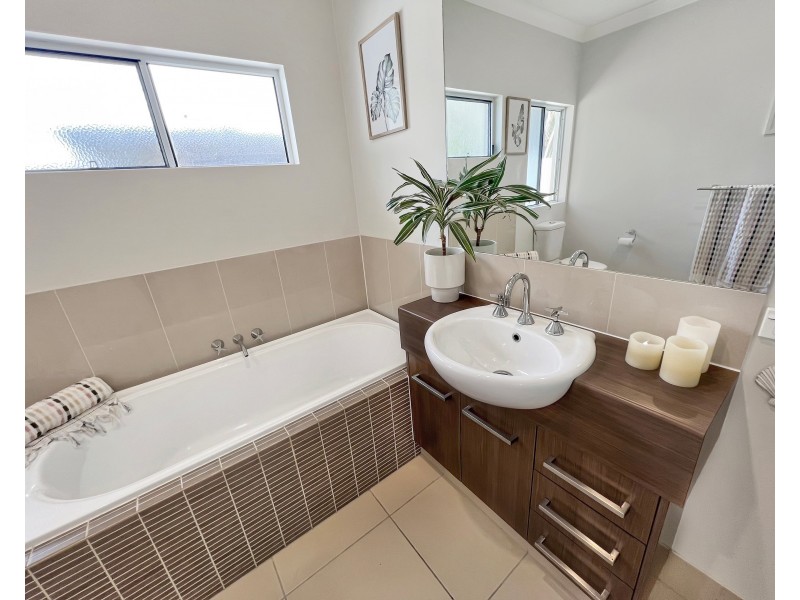 9 Limpet Close, Trinity Beach QLD 4879