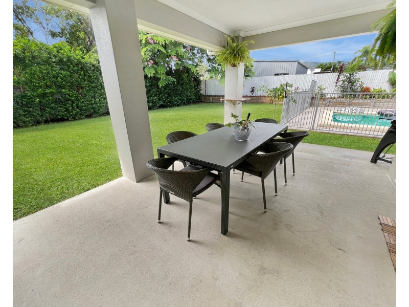 9 Limpet Close, Trinity Beach QLD 4879