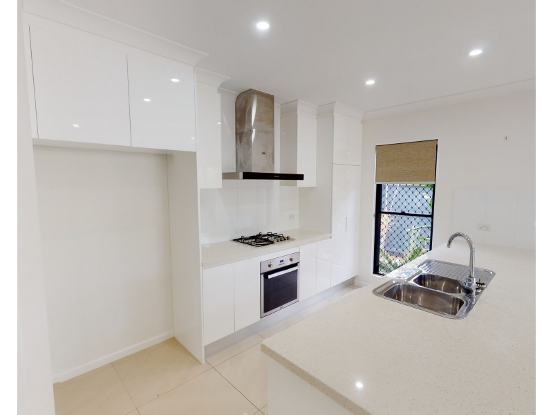 12 Starcke Trail, Smithfield QLD 4878