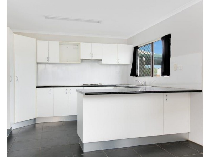 1/43 Sandown Close, Woree QLD 4868