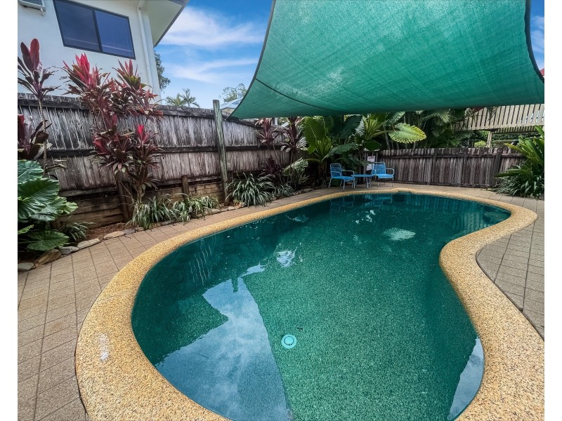 2/8 Short Street, Redlynch QLD 4870