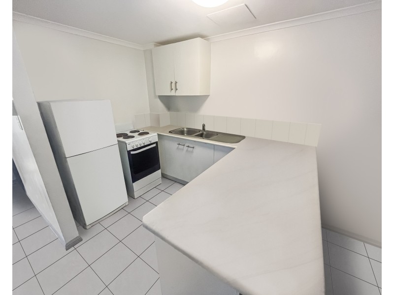 2/8 Short Street, Redlynch QLD 4870