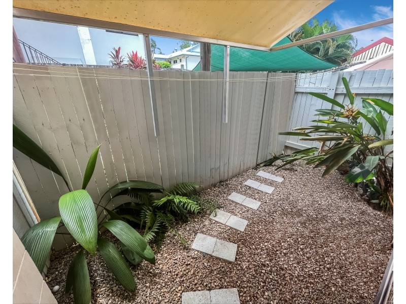 2/8 Short Street, Redlynch QLD 4870