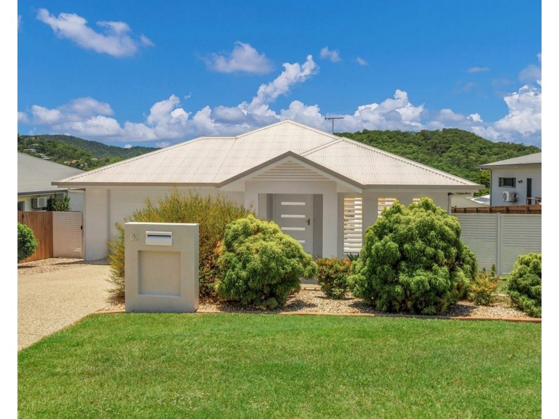 62 McFarlane Drive, Kanimbla QLD 4870