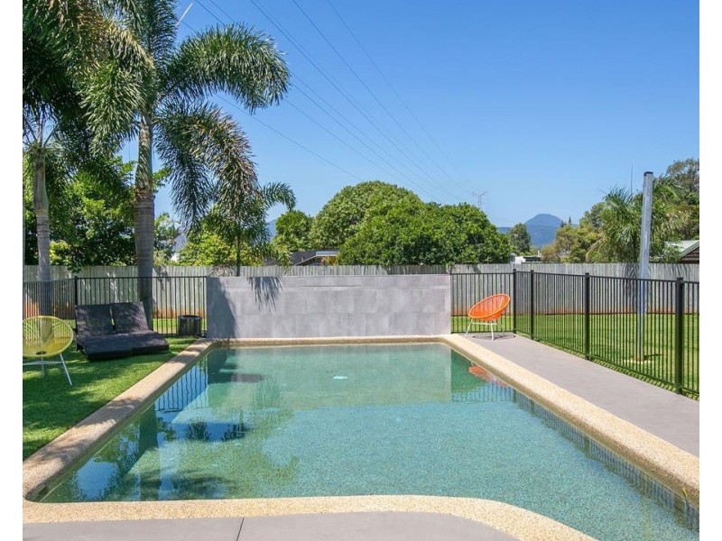 82-84 Toogood Road, Woree QLD 4868